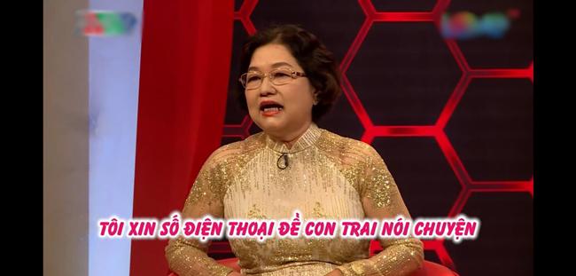 Mẹ chồng - nàng dâu: Mẹ chồng dễ thương xin số con dâu cho con trai tán tỉnh - 2