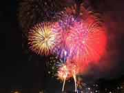 Tin tức - Pháo hoa rực sáng bầu trời Hà Nội, TP.HCM, chào mừng năm mới 2018 đã đến