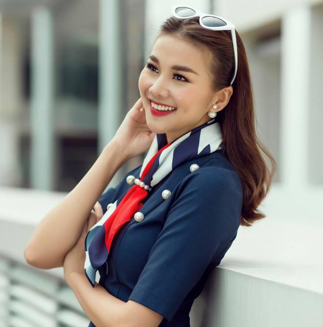 Thanh Hằng úp mở hình ảnh về amp;#34;nửa kiaamp;#34; ngay ngày đầu tiên của năm 2018 - 2