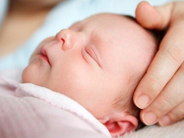 Cách chữa giật mình ở trẻ sơ sinh để bé ngủ ngon giấc suốt đêm - 2