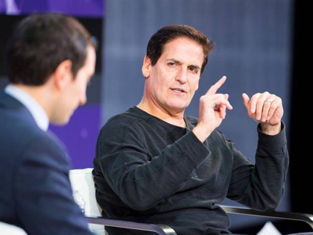 Nằm lòng 3 bí quyết của tỷ phú Mark Cuban để luôn rủng rỉnh tiền trong năm mới