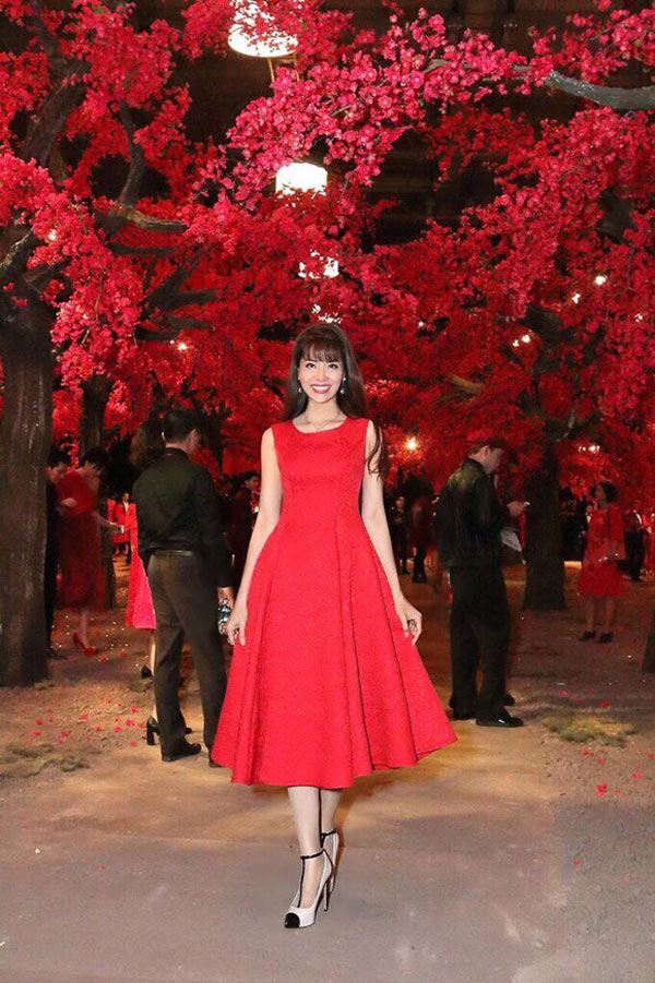 Á hậu Băng Châu rạng ngời nhan sắc bên các mỹ nhân Việt - 6