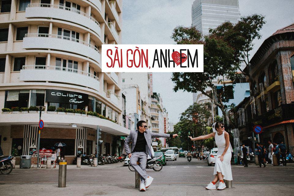 “Ông chú ế” tỏ tình chớp nhoáng giữa rạp chiếu phim, tán được vợ trẻ hơn chục tuổi - 1