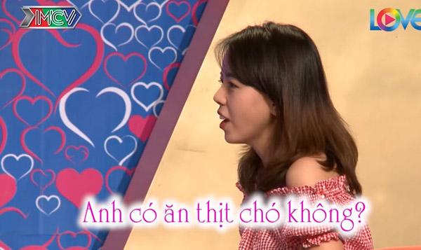 Soái ca khiến chị em xin làm bạn gái, khi lên sóng lại bị bạn nữ từ chối bấm nút - 10