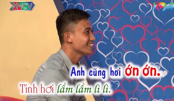 Soái ca khiến chị em xin làm bạn gái, khi lên sóng lại bị bạn nữ từ chối bấm nút - 13