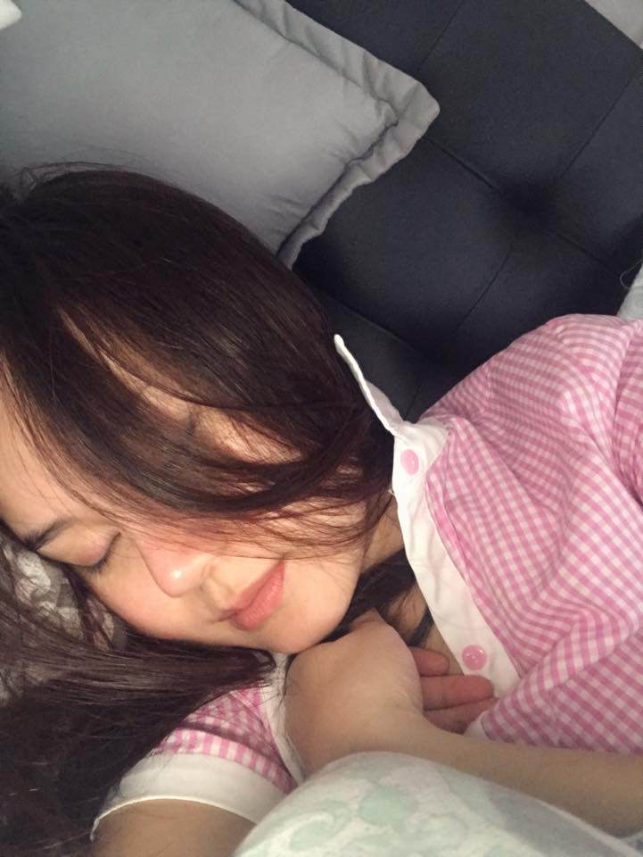 Tham công tiếc việc, amp;#34;gái 2 conamp;#34; Vy Oanh đổ bệnh ngay ngày đầu năm - 1