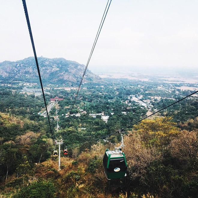 Khám phá núi Cấm và tượng Phật Di Lặc khổng lồ ở An Giang - 5