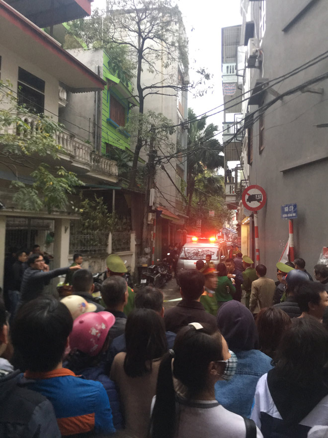 Tin tức 24h: Chủ tịch UBND huyện Quốc Oai tử vong trong tư thế treo cổ - 1