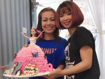 Khởi My đón sinh nhật tuổi 29 ấm áp bên mẹ chồng trẻ đẹp