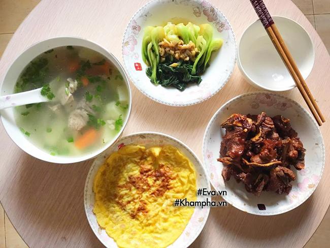 Mâm cơm đầy ắp của cô nàng FA khiến những ai có gia đình cũng phải ghen tị - 11