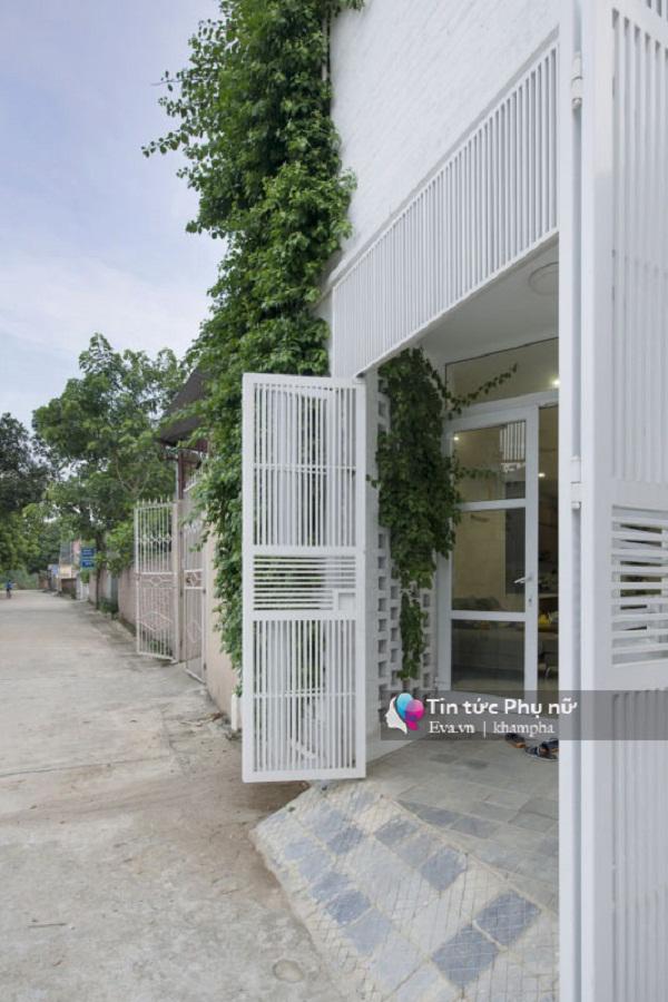 Khoe nhà: Ngôi nhà màu trắng đẹp như mơ vùng ngoại ô Hà Nội - 1