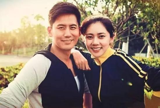 Dân tình lại bấn loạn vì Song Joong Ki quá ngọt ngào với bà xã Song Hye Kyo - 4