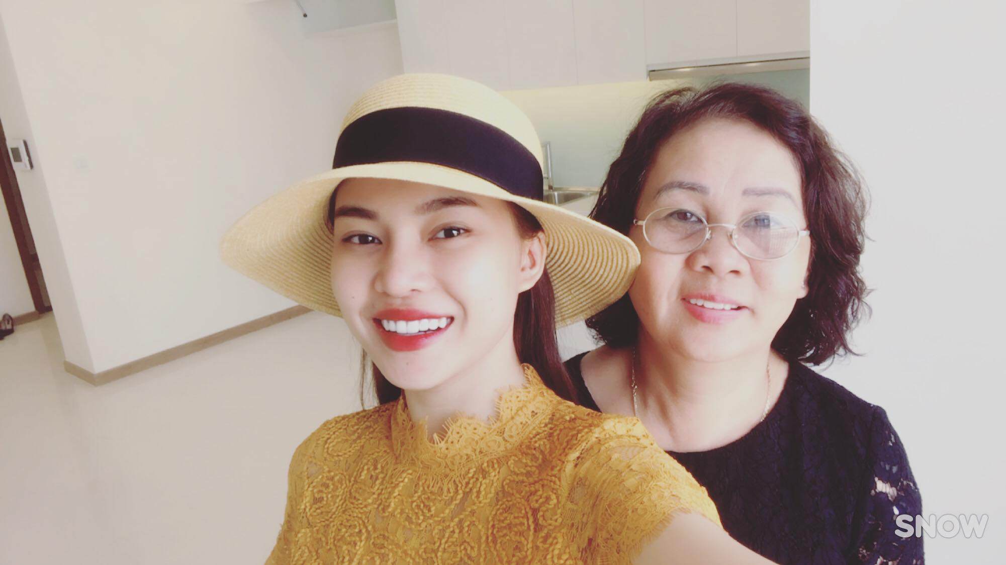Đầu năm mới, Giang Hồng Ngọc mạnh tay chi 6 tỷ đồng mua nhà cho bố mẹ - 1