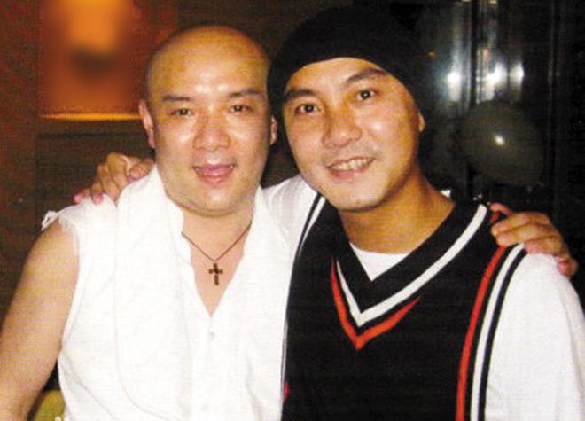 Em trai Trương Vệ Kiện bất ngờ đột tử trong nhà tắm không rõ lý do - 4