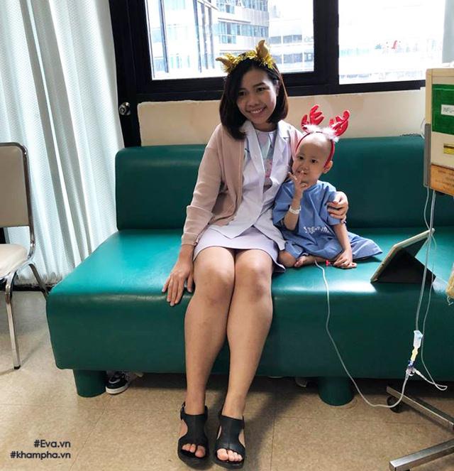 Nỗi lòng của người mẹ Hà Nội bấu víu trên đất Thái để chữa ung thư cho con - 7