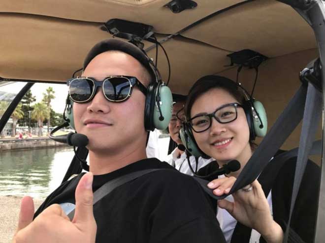 Vợ chồng siêu mẫu Ngọc Thạch cực sang chảnh khi ngồi trực thăng ngắm cảnh ở Úc - 7