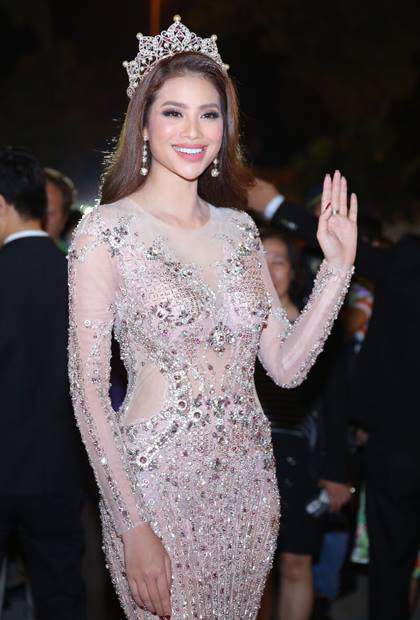 Đến thời khắc cuối cùng của HH Quốc Dân, Phạm Hương vẫn đẹp từ thảm đỏ lên sân khấu - 8