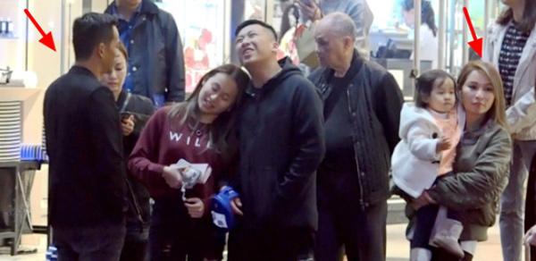 Alvin Chau về nhà sau khi vui vẻ bên amp;#34;vợ béamp;#34;, amp;#34;vợ cảamp;#34; buồn rầu cùng con đi mua sắm - 5