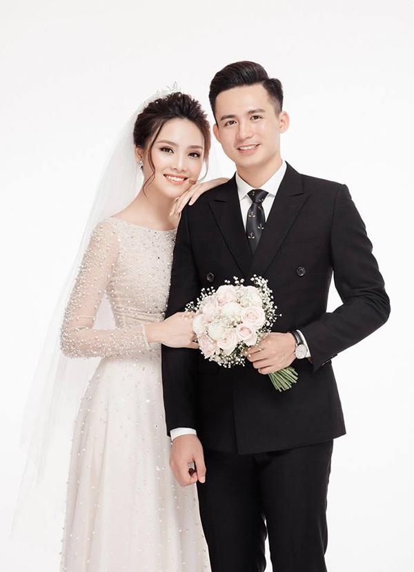 amp;#34;Hoa hậu khả áiamp;#34; yêu amp;#34;Hotboy cảnh sátamp;#34;, ảnh cưới phông trắng vẫn đẹp hết phần thiên hạ - 8