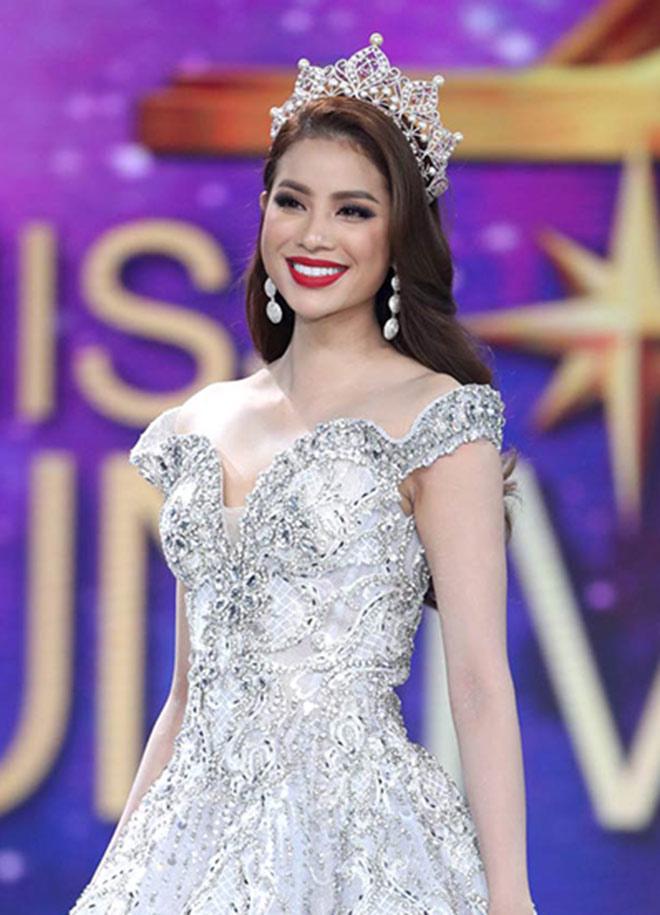 Phạm Hương đẹp như nữ thần, Phương Trinh Jolie như amp;#34;có thùamp;#34; với makeup artist ! - 2