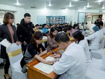 Hàng trăm người nhóm máu O xếp hàng hiến máu, nối dài sự sống cho người bệnh