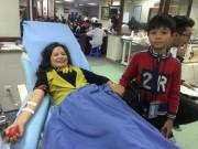 Tin tức - Cô giáo nhóm máu O vượt hàng chục cây số để sẻ chia giọt máu cứu sống người bệnh