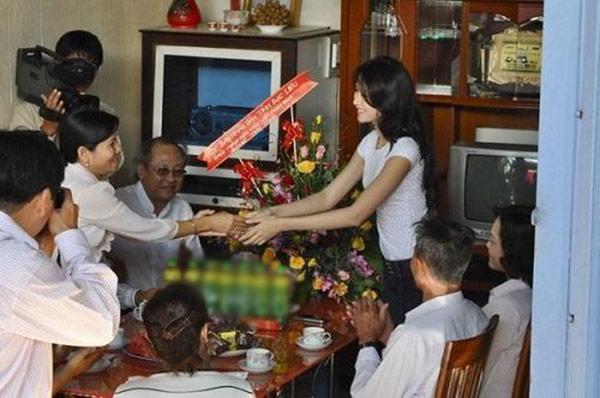 Tổ ấm của các Hoa hậu Việt trước đăng quang: người giản dị đơn sơ, người cao sang bất ngờ - 10