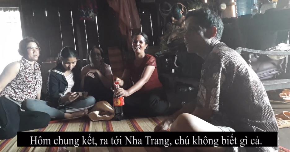 Bố Hamp;#39;Hen Niê: amp;#34;Mình phải mượn 1 triệu từ chỗ làm thuê để đi xem con gái thi Hoa hậuamp;#34; - 2