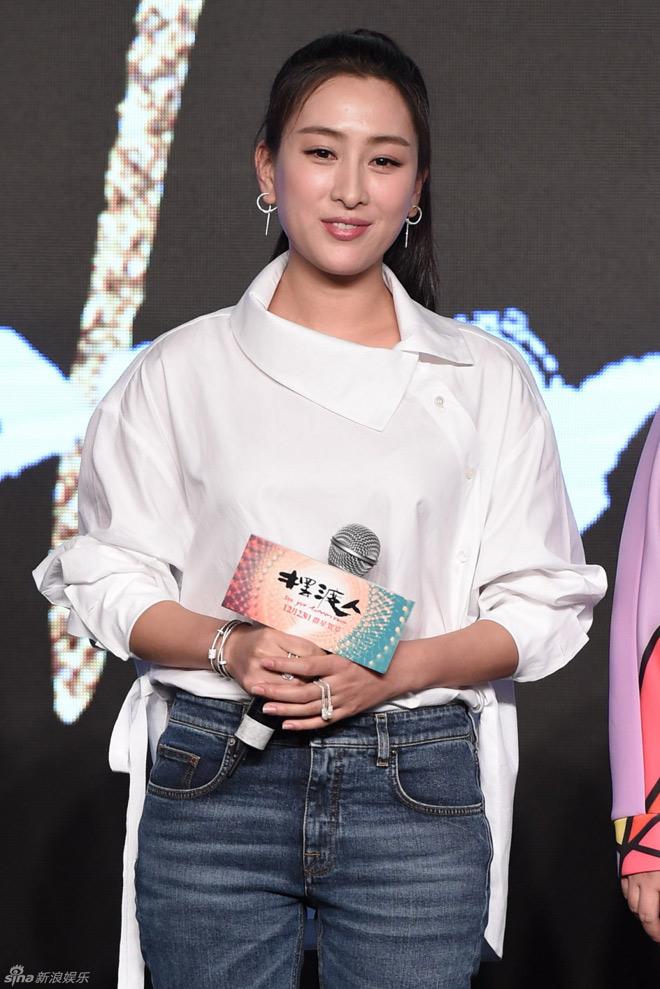 Ngôi sao 24/7: Lý Tiểu Lộ amp;#34;cắm sừngamp;#34; chồng nhưng Giả Nãi Lượng lại là người khóc - 4