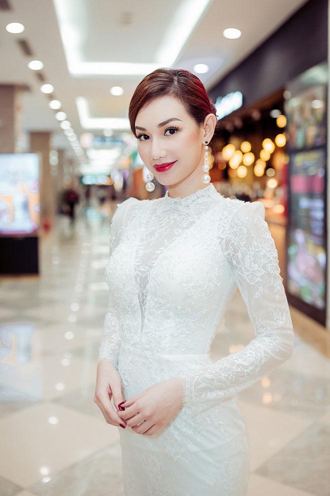 Quỳnh Chi rạng rỡ, tình tứ cùng “người yêu” Quý Bình tại họp báo phim - 1