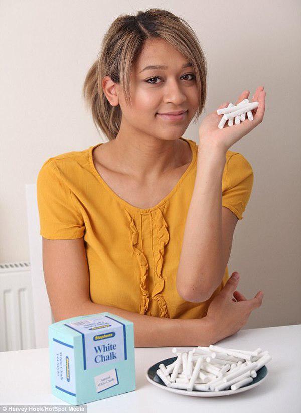 Kỳ lạ bà mẹ mang thai lần đầu nghén giấy vệ sinh, lần thứ hai lại thèm ăn... phấn - 1