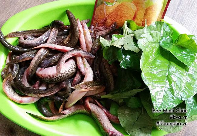 Cá chạch chiên lá lốt đậm đà, trôi cơm ngày lạnh - 1