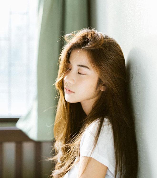 Xu hướng tóc 2018: rêu, khói, bạch kim hết thời, màu nâu đa sắc, đa phong cách lên ngôi - 12