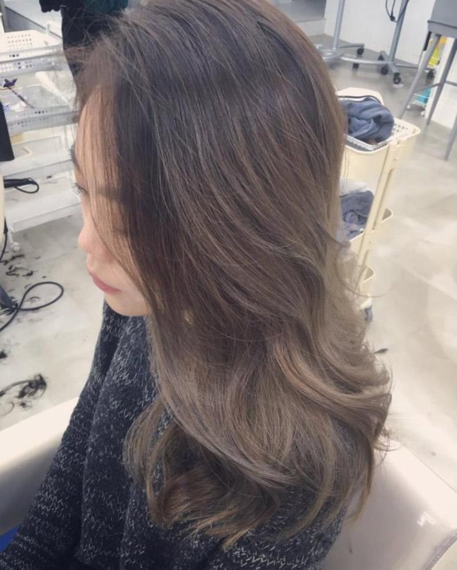 Xu hướng tóc 2018: rêu, khói, bạch kim hết thời, màu nâu đa sắc, đa phong cách lên ngôi - 18