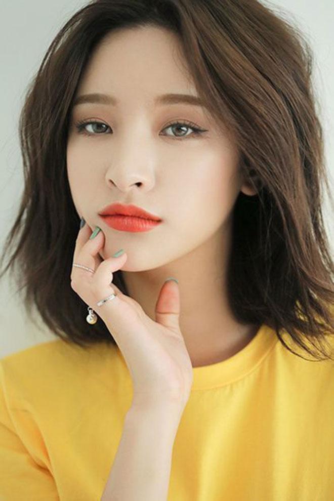 Xu hướng tóc 2018: rêu, khói, bạch kim hết thời, màu nâu đa sắc, đa phong cách lên ngôi - 4