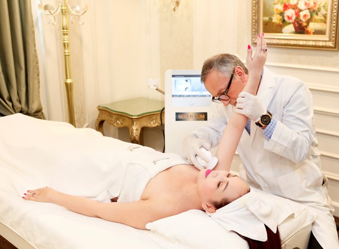 Hoa hậu Diệu Hoa: Đội vương miện hoa hậu là một áp lực… dễ chịu! - 4