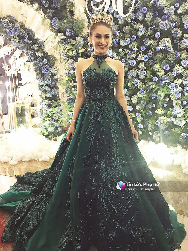 Tường thuật: Lâm Khánh Chi gây choáng ngợp với 5 bộ váy hoành tráng trong đám cưới xa hoa - 13