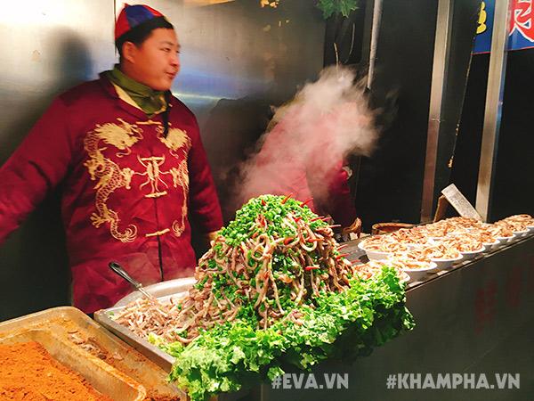 “Lạc lối” trong thiên đường món ăn ở chợ đêm Bắc Kinh - 18