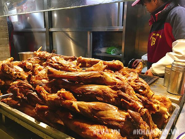 “Lạc lối” trong thiên đường món ăn ở chợ đêm Bắc Kinh - 17