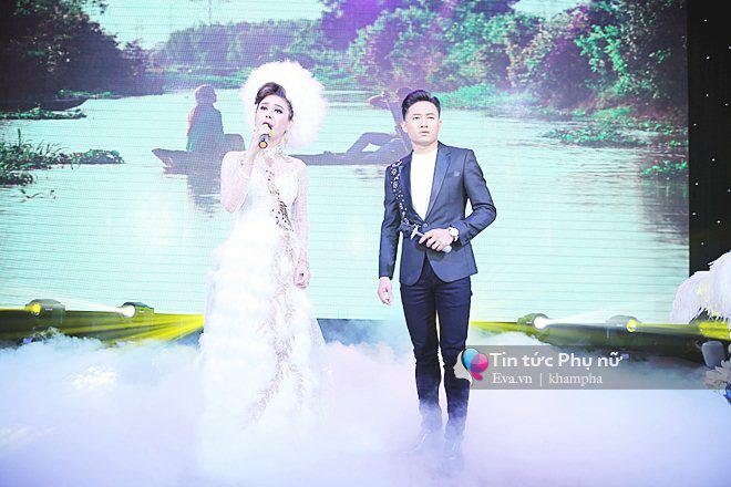 Tường thuật: Lâm Khánh Chi gây choáng ngợp với 5 bộ váy hoành tráng trong đám cưới xa hoa - 12