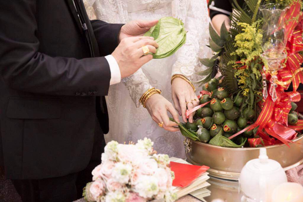 amp;#34;Nữ hoàng sắc đẹpamp;#34; Ngọc Duyên đeo vàng amp;#34;nặng trĩuamp;#34; trong ngày cưới tại Vũng Tàu - 2