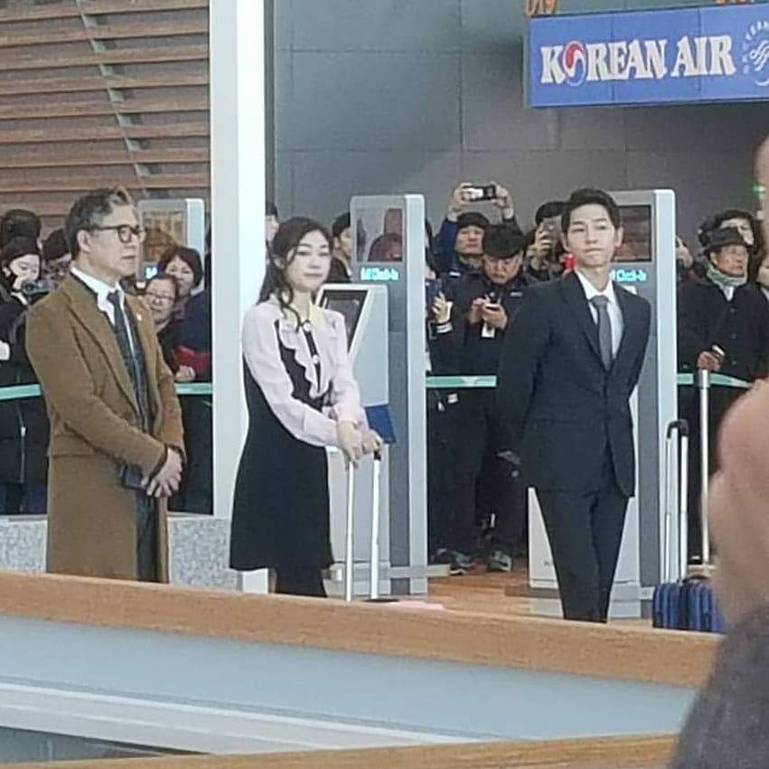 Đi gặp Tổng thống Hàn Quốc, Song Joong Ki đẹp trai ngời ngời - 7