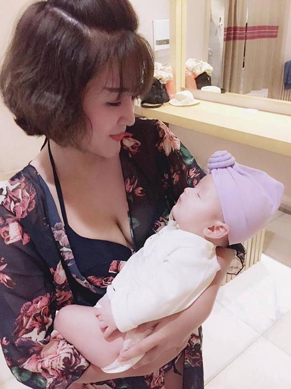 Gặp hotmom - cô giáo tiểu học U30 nổi tiếng trên mạng xã hội, sinh con được 7 tháng ai cũng nghĩ là chị - 3