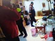 Tin tức - Bé trai 3 tuổi sống cùng thi thể ông bà nội suốt 2 ngày mà không ai phát hiện ra