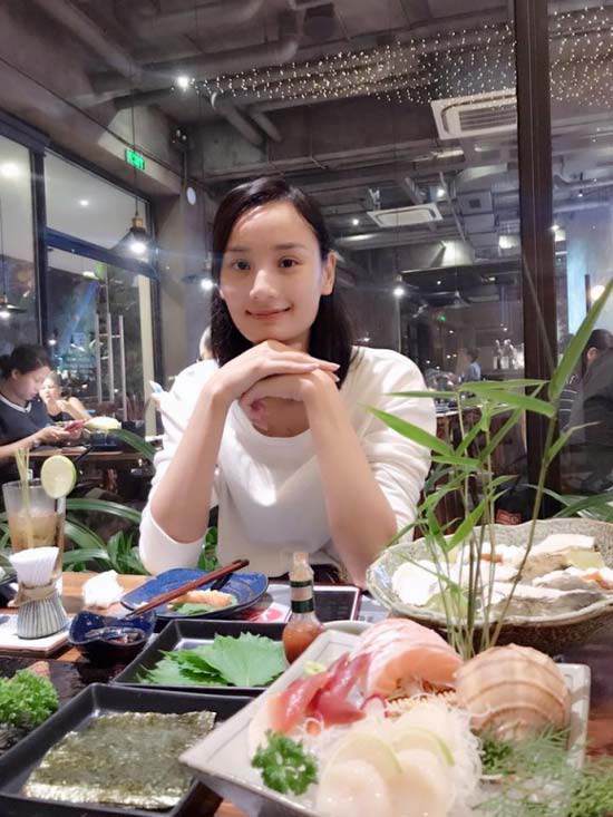 Sao Việt 24h: Chồng Lê Thúy vừa đẹp trai vừa “ngôn tình” thế này, ai chẳng amp;#39;ghen tỵamp;#39; - 1