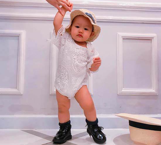 Sao Việt 24h: Chồng Lê Thúy vừa đẹp trai vừa “ngôn tình” thế này, ai chẳng amp;#39;ghen tỵamp;#39; - 15