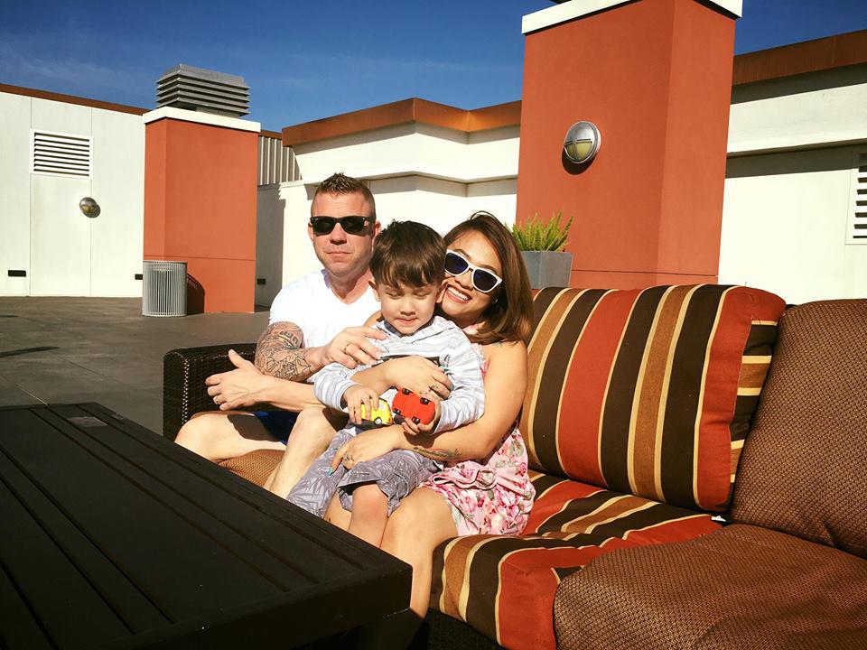 Lời cầu hôn của chàng lính hải quân Mỹ với cô gái Việt khiến cả nhà khóc giàn giụa - 1