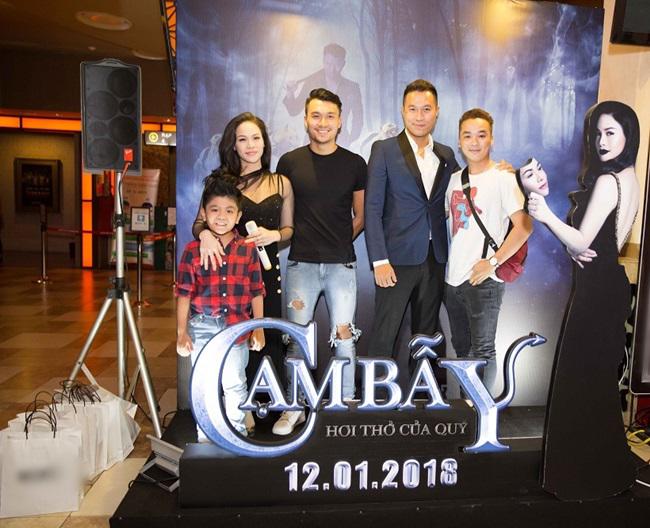 Nhật Kim Anh từng bị treo ngược người nguy hiểm suốt 12 tiếng trong phim 18+ - 1