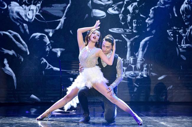 Sao Đại Chiến: Trọng Hiếu hát “ò ó o” của Chi Pu thành “ù ú uamp;#34; trên truyền hình - 8