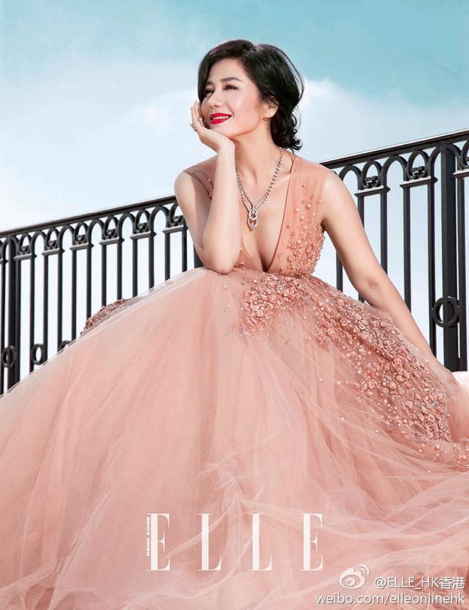 Ngưỡng mộ vẻ đẹp amp;#34;hiếm có khó tìmamp;#34; của nữ hoàng gợi cảm Hong Kong Chung Sở Hồng - 6